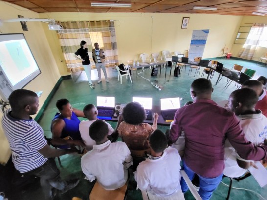 Ứng dụng công nghệ quét 3D tại Rwanda để sản xuất chân tay giả in 3D cho trẻ em